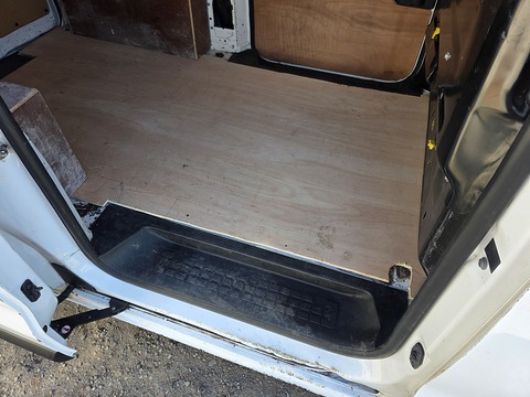 1.6 BlueHDi 1000 Professional Standard Panel Van 6dr Diesel Manual MWB Euro 6 (s/s) (115 ps)