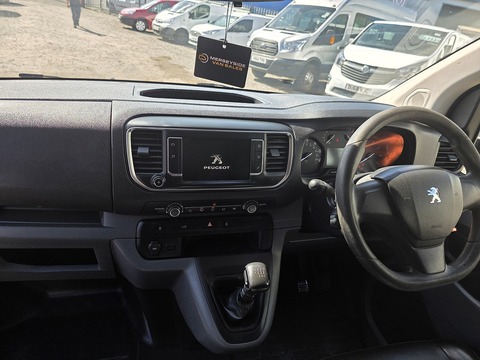 1.6 BlueHDi 1000 Professional Standard Panel Van 6dr Diesel Manual MWB Euro 6 (s/s) (115 ps)
