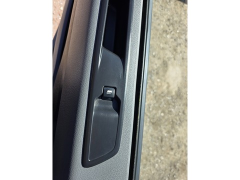 1.6 BlueHDi 1000 Professional Standard Panel Van 6dr Diesel Manual MWB Euro 6 (s/s) (115 ps)