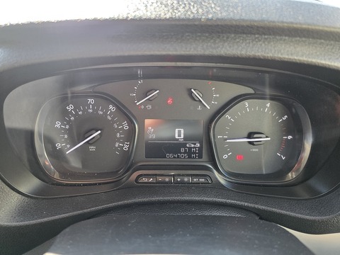 1.6 BlueHDi 1000 Professional Standard Panel Van 6dr Diesel Manual MWB Euro 6 (s/s) (115 ps)