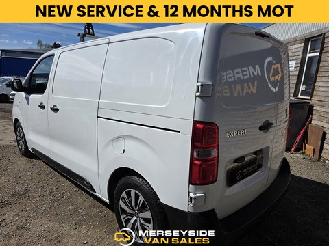1.6 BlueHDi 1000 Professional Standard Panel Van 6dr Diesel Manual MWB Euro 6 (s/s) (115 ps)