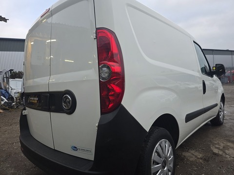 1.3 CDTi 2000 Temperature Controlled 3dr Diesel Manual FWD L1 H1 (133 g/km, 94 bhp)