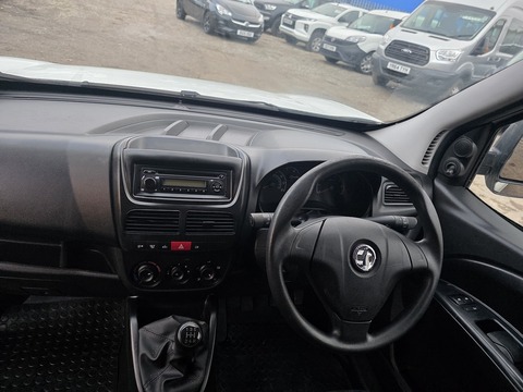 1.3 CDTi 2000 Temperature Controlled 3dr Diesel Manual FWD L1 H1 (133 g/km, 94 bhp)