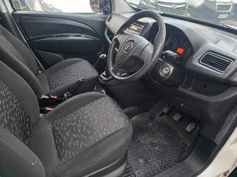 1.3 CDTi 2000 Temperature Controlled 3dr Diesel Manual FWD L1 H1 (133 g/km, 94 bhp)