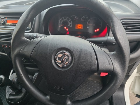 1.3 CDTi 2000 Temperature Controlled 3dr Diesel Manual FWD L1 H1 (133 g/km, 94 bhp)