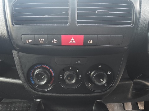1.3 CDTi 2000 Temperature Controlled 3dr Diesel Manual FWD L1 H1 (133 g/km, 94 bhp)