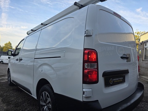 2.0 BlueHDi 1400 Professional Long Panel Van 6dr Diesel Manual LWB Euro 6 (s/s) (120 ps)