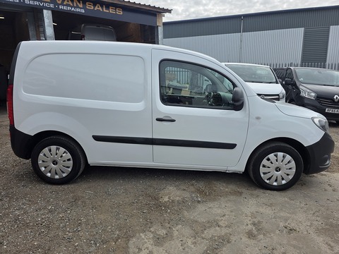 1.5 109 CDI Pure Panel Van 5dr Diesel Manual L2 Euro 6 (94 ps)
