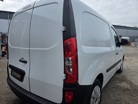 1.5 109 CDI Pure Panel Van 5dr Diesel Manual L2 Euro 6 (94 ps)