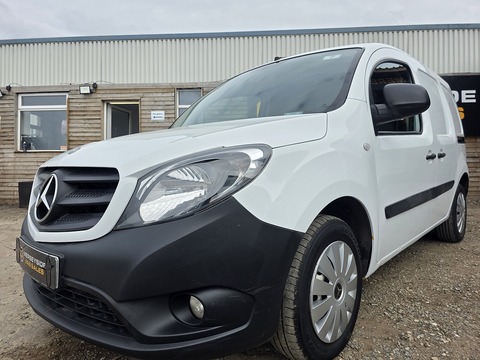 1.5 109 CDI Pure Panel Van 5dr Diesel Manual L2 Euro 6 (94 ps)