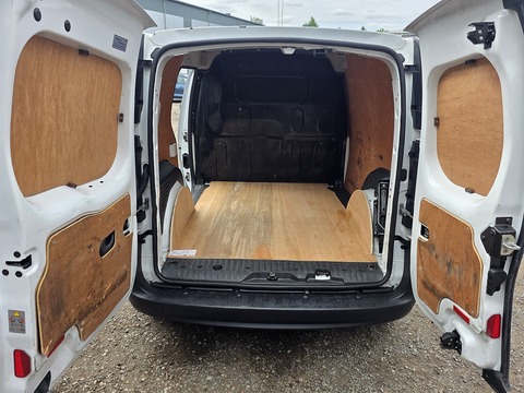 1.5 109 CDI Pure Panel Van 5dr Diesel Manual L2 Euro 6 (94 ps)