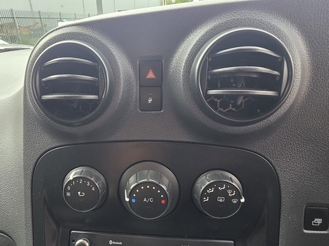 1.5 109 CDI Pure Panel Van 5dr Diesel Manual L2 Euro 6 (94 ps)