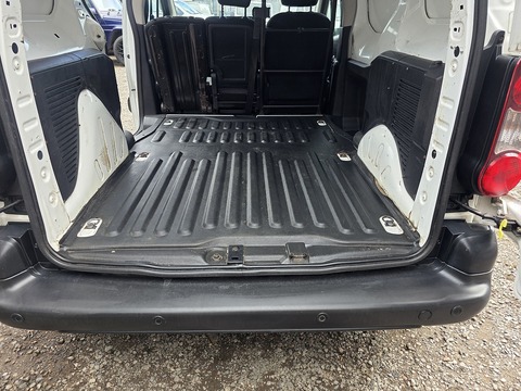 1.6 BlueHDi 625 Enterprise Panel Van 5dr Diesel Manual L1 (112 g/km, 75 bhp)