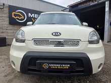 Kia Soul 1.6 Shaker SUV 5dr Petrol Manual Euro 4 (124 bhp) 