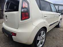 Kia Soul 1.6 Shaker SUV 5dr Petrol Manual Euro 4 (124 bhp) 