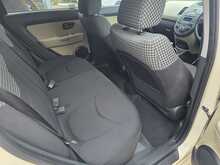 Kia Soul 1.6 Shaker SUV 5dr Petrol Manual Euro 4 (124 bhp) 