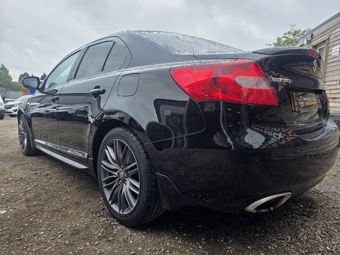 2.4 16V Sport Saloon 4dr Petrol CVT 4WD Euro 5 (178 ps)