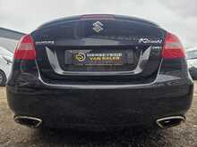 Suzuki Kizashi 2.4 16V Sport Saloon 4dr Petrol CVT 4WD Euro 5 (178 ps) 