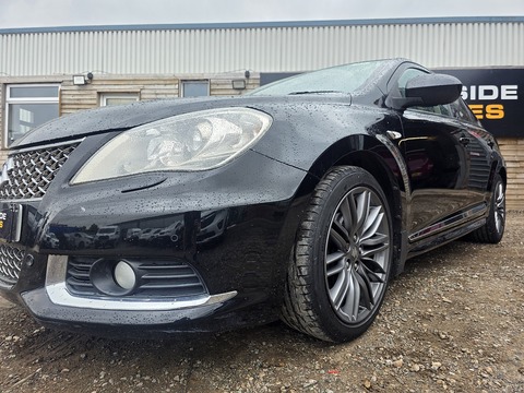2.4 16V Sport Saloon 4dr Petrol CVT 4WD Euro 5 (178 ps)