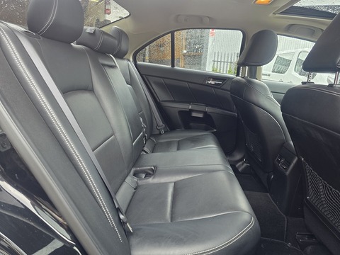 2.4 16V Sport Saloon 4dr Petrol CVT 4WD Euro 5 (178 ps)