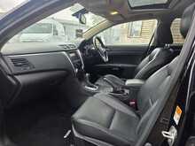 Suzuki Kizashi 2.4 16V Sport Saloon 4dr Petrol CVT 4WD Euro 5 (178 ps) 
