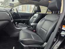 Suzuki Kizashi 2.4 16V Sport Saloon 4dr Petrol CVT 4WD Euro 5 (178 ps) 