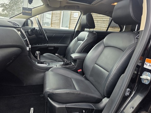 2.4 16V Sport Saloon 4dr Petrol CVT 4WD Euro 5 (178 ps)