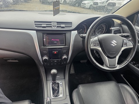 2.4 16V Sport Saloon 4dr Petrol CVT 4WD Euro 5 (178 ps)