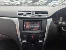 Suzuki Kizashi 2.4 16V Sport Saloon 4dr Petrol CVT 4WD Euro 5 (178 ps) 