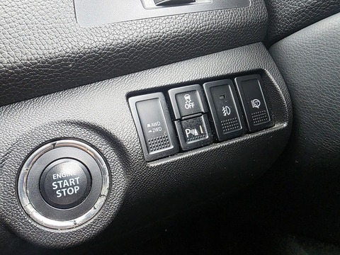 2.4 16V Sport Saloon 4dr Petrol CVT 4WD Euro 5 (178 ps)