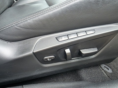 2.4 16V Sport Saloon 4dr Petrol CVT 4WD Euro 5 (178 ps)