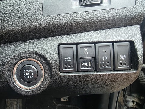 2.4 16V Sport Saloon 4dr Petrol CVT 4WD Euro 5 (178 ps)