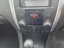 Suzuki Kizashi 2.4 16V Sport Saloon 4dr Petrol CVT 4WD Euro 5 (178 ps) 