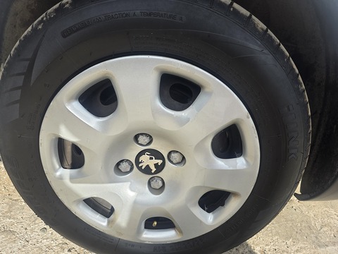 1.6 BlueHDi 744 S Combi Van 6dr Diesel Manual L2 (113 g/km, 97.64 bhp)