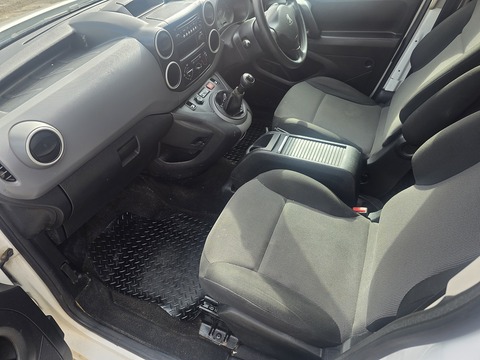 1.6 BlueHDi 744 S Combi Van 6dr Diesel Manual L2 (113 g/km, 97.64 bhp)