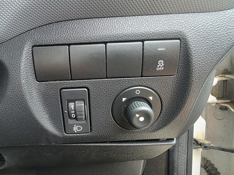 1.6 BlueHDi 744 S Combi Van 6dr Diesel Manual L2 (113 g/km, 97.64 bhp)