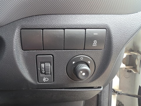 1.6 BlueHDi 744 S Combi Van 6dr Diesel Manual L2 (113 g/km, 97.64 bhp)
