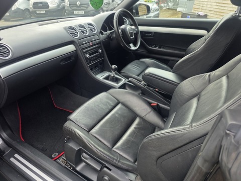 2.0 TDI S line Convertible 2dr Diesel Manual (175 g/km, 138 bhp)