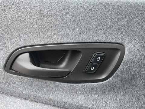 2.0 350 EcoBlue Panel Van 5dr Diesel Manual FWD L2 H3 Euro 6 (130 ps)