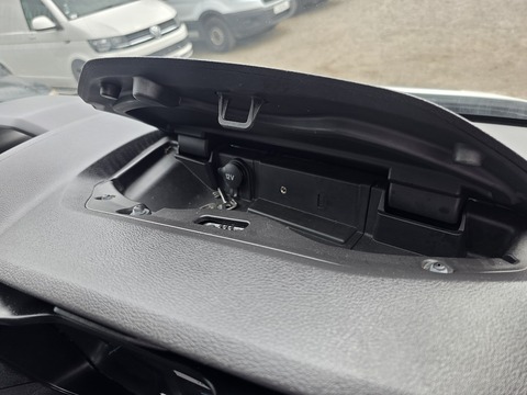 2.0 350 EcoBlue Panel Van 5dr Diesel Manual FWD L2 H3 Euro 6 (130 ps)