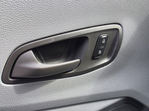 2.0 350 EcoBlue Panel Van 5dr Diesel Manual FWD L2 H3 Euro 6 (130 ps)