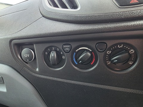 2.0 350 EcoBlue Panel Van 5dr Diesel Manual FWD L2 H3 Euro 6 (130 ps)