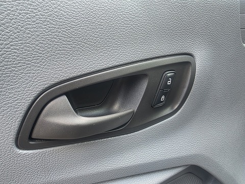 2.0 350 EcoBlue Panel Van 5dr Diesel Manual FWD L2 H3 Euro 6 (130 ps)