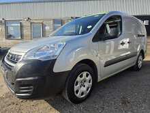 Peugeot e-Partner 49Kw SE Panel Van 6dr Electric Automatic FWD L2 H1 (0 g/km, 65.71 bhp) 