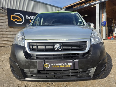 49Kw SE Panel Van 6dr Electric Automatic FWD L2 H1 (0 g/km, 65.71 bhp)