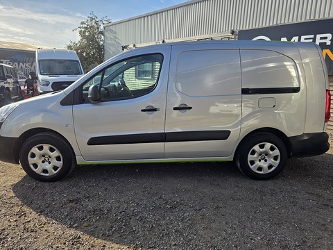 49Kw SE Panel Van 6dr Electric Automatic FWD L2 H1 (0 g/km, 65.71 bhp)