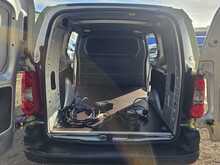 Peugeot e-Partner 49Kw SE Panel Van 6dr Electric Automatic FWD L2 H1 (0 g/km, 65.71 bhp) 