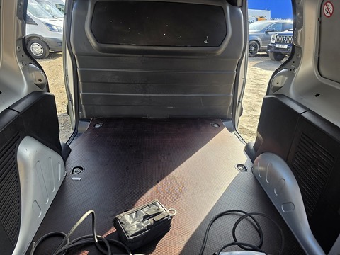 49Kw SE Panel Van 6dr Electric Automatic FWD L2 H1 (0 g/km, 65.71 bhp)