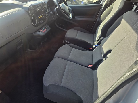 49Kw SE Panel Van 6dr Electric Automatic FWD L2 H1 (0 g/km, 65.71 bhp)