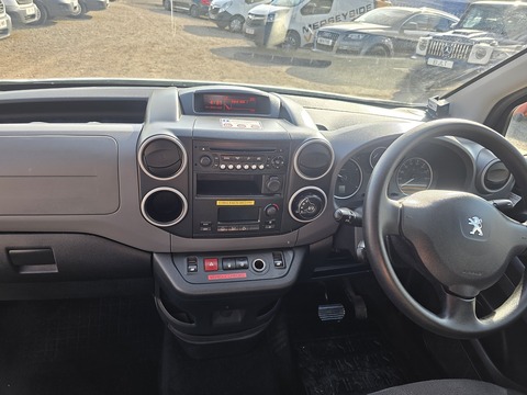 49Kw SE Panel Van 6dr Electric Automatic FWD L2 H1 (0 g/km, 65.71 bhp)